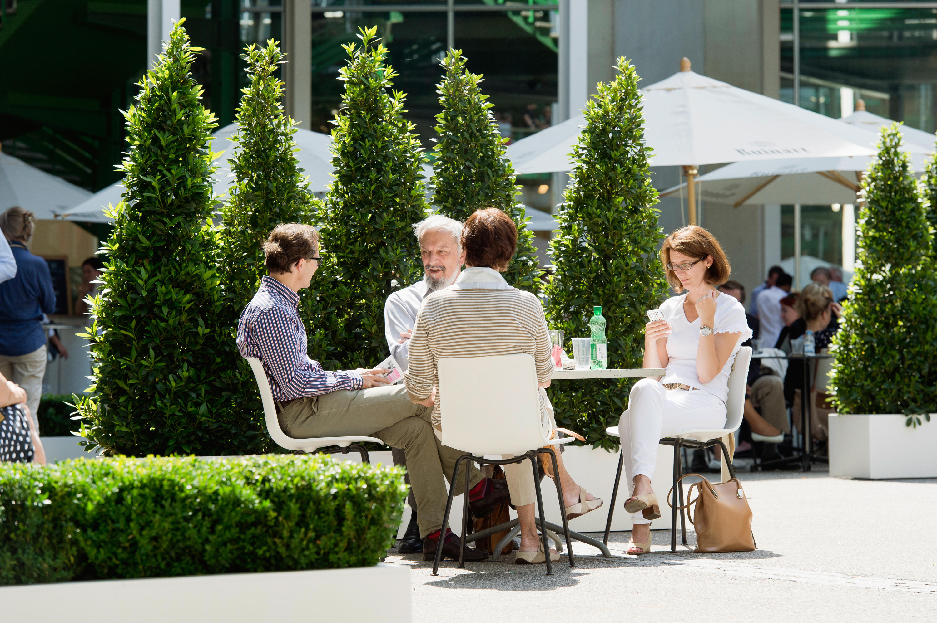 办公椅|现代真皮会议椅|办公家具|华体会体育官方在线官网家具|哈尔洽谈椅